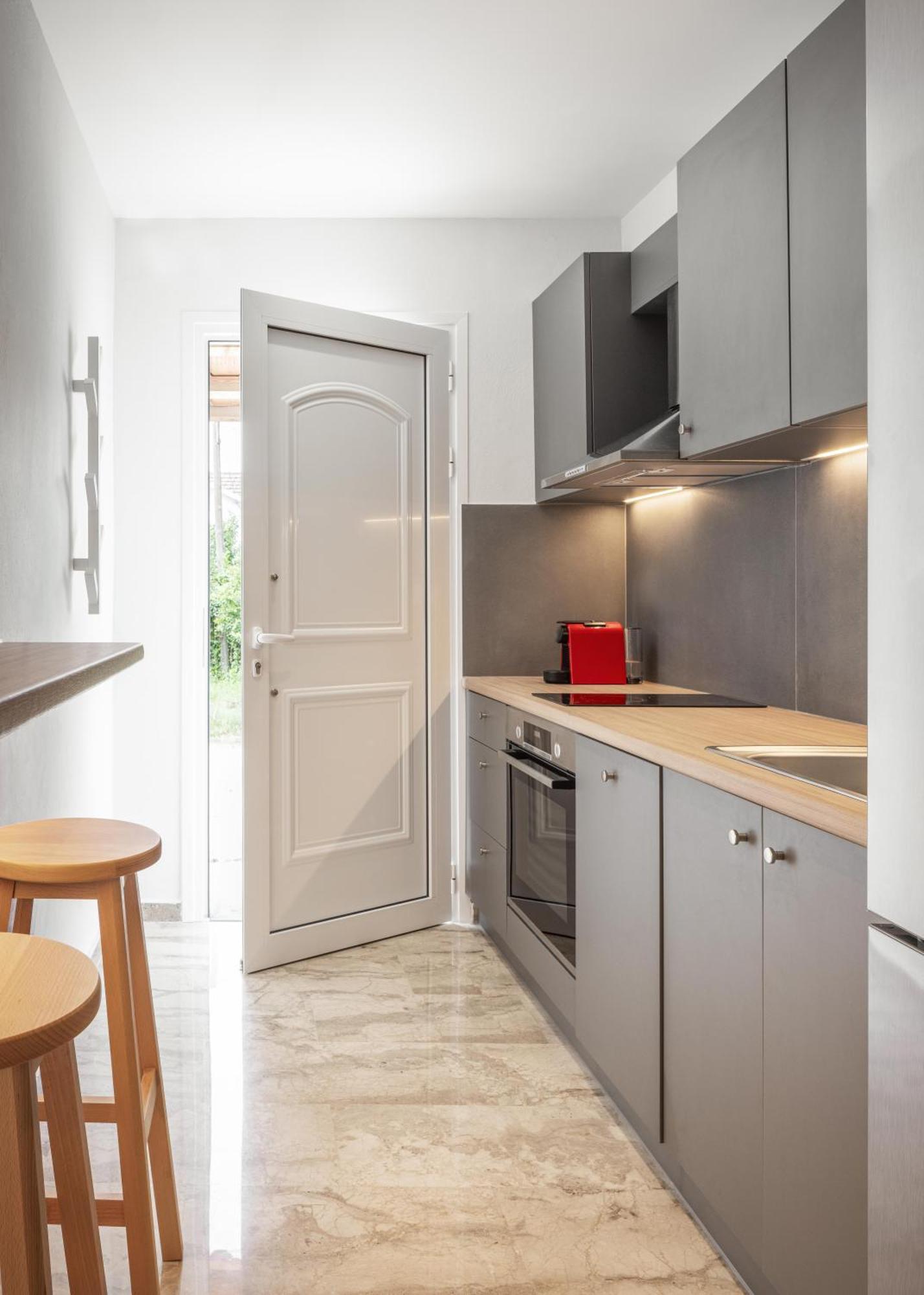 Minimalist Apartment Near The Airport And The City Center Kanálion Zewnętrze zdjęcie